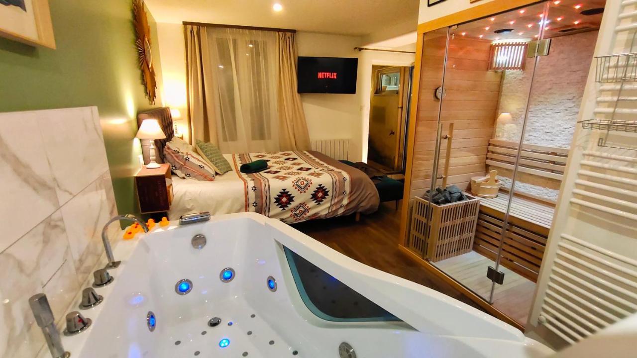 Votre Escale Jungle Sauna & Spa ニオール エクステリア 写真